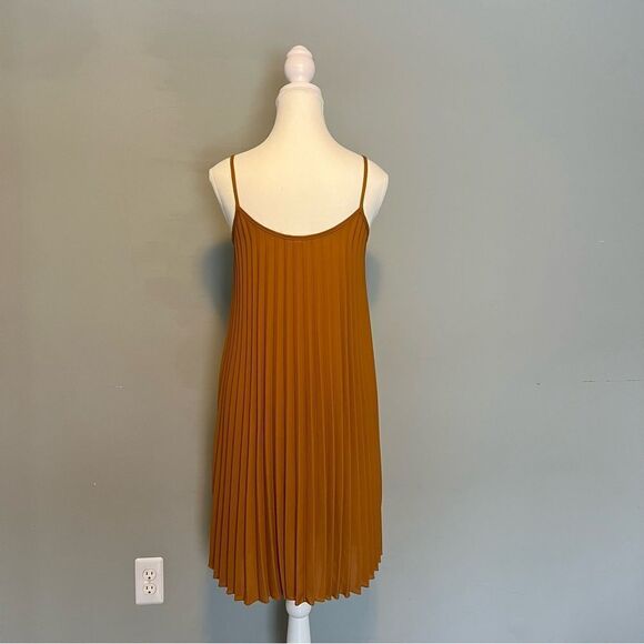See You Monday Pleated Slip Dress Size Medium in Rust - Picture 5 of 6